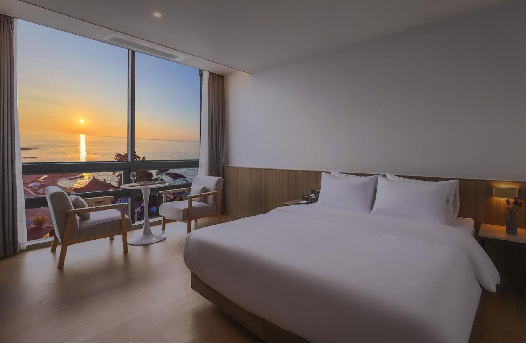 The Van Hotel Ulsan Exteriör bild